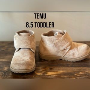 Brown toddler girl boots 8.5